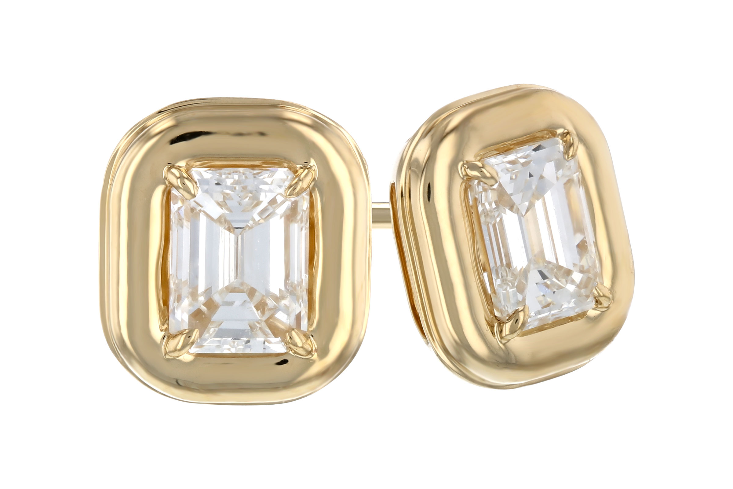 A330-02836: EARRINGS .48 TW EMERALD CUT DIA
