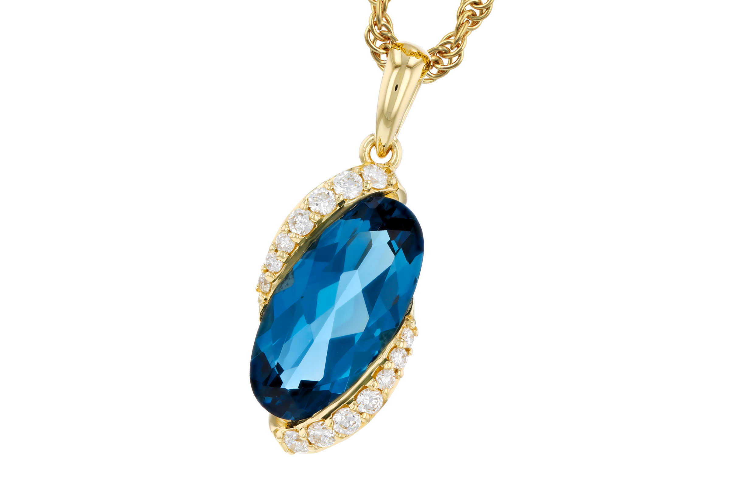 A330-02854: NECK 2.25 LONDON BLUE TOPAZ 2.37 TGW (12x6MM LBT)