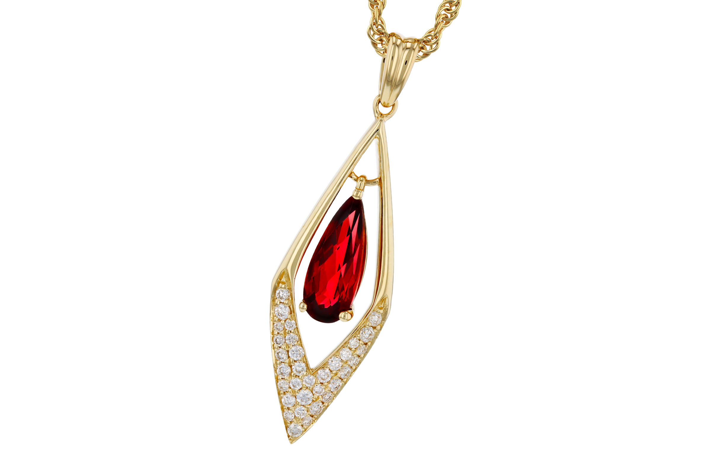 G330-01935: NECK .93 GARNET 1.10 TGW (10x4MM GAR)